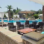 Ξενοδοχείο Paloma Blanca 3*