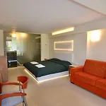 Paloma Blanca 3*