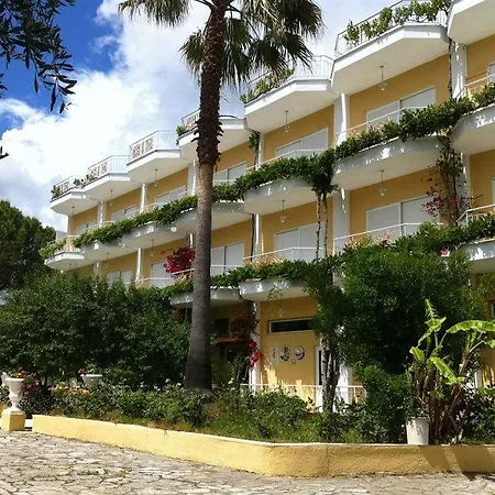 Paloma Blanca Ypsos