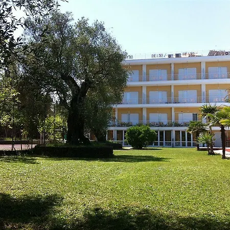Hotel Paloma Blanca Ypsos